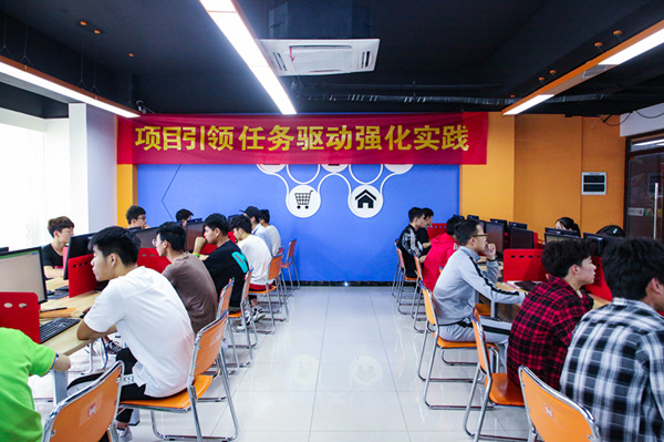 搞互聯(lián)網(wǎng)教育我們是認真的，搞互聯(lián)網(wǎng)知識競賽我們也是認真的！