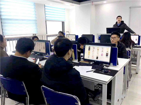 南京新華“感恩有你”平面海報設計大賽圓滿舉行！