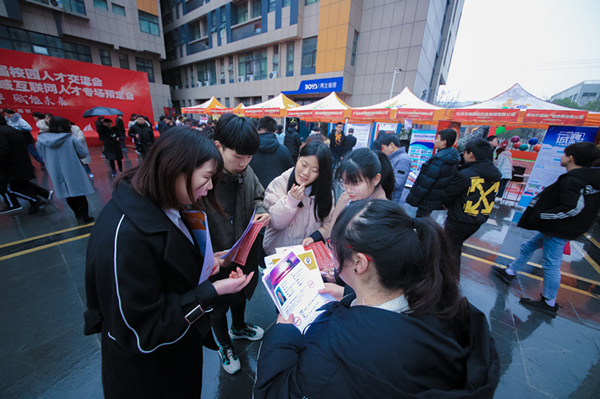 初中成績(jī)不理想真心不想讀怎么辦？學(xué)習(xí)一技之長(zhǎng)改變命運(yùn)！