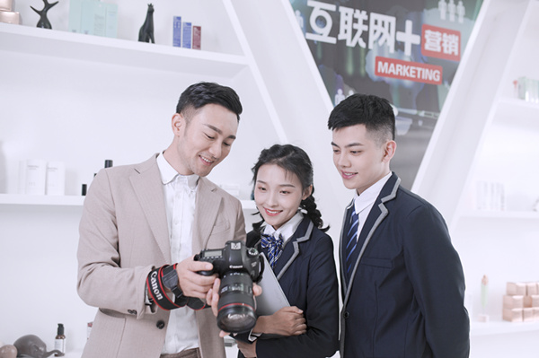 適合女生學(xué)習(xí)的<a href=http://njxh.cn target=_blank class=infotextkey>專業(yè)</a>，就業(yè)率高前景好，學(xué)起來(lái)有優(yōu)勢(shì)
