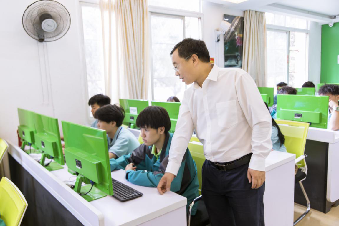 <a href=http://njxh.cn target=_blank class=infotextkey>專業(yè)</a>榜樣 | 砥礪前行 時代風向！