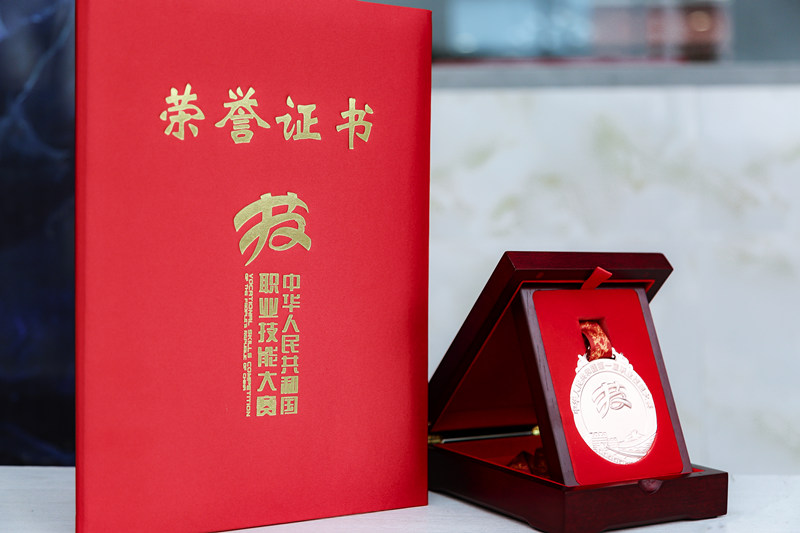 聚焦兩會 | 新華互聯(lián)網(wǎng)+教育助力鄉(xiāng)村振興！