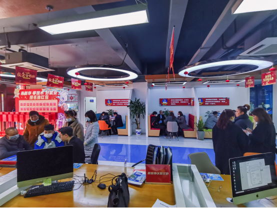 南京新華電腦專修學(xué)院330校園專場咨詢?nèi)栈顒映晒εe辦！