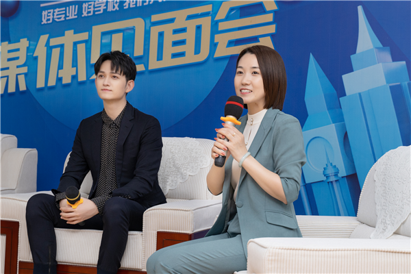 馬可來新華重拾校園生活，青春“競(jìng)”是精彩！