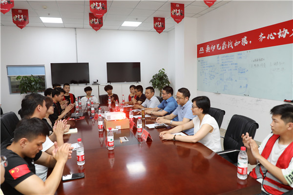 實(shí)習(xí)正當(dāng)時，慰問暖人心