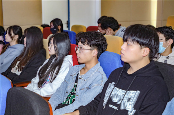 就業(yè)保障丨企業(yè)進校園，助力南新學(xué)子就業(yè)