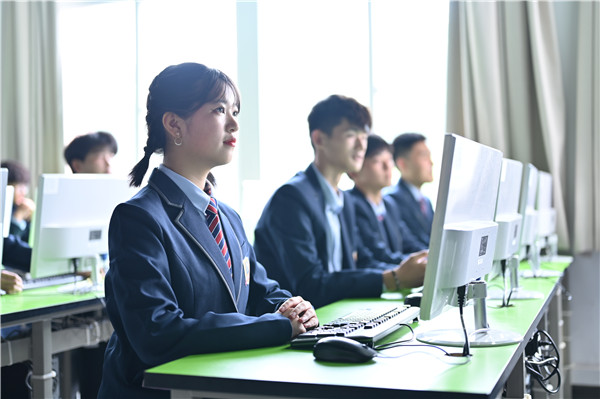 如何高水平薪資就業(yè)？這有一本新華秘籍！