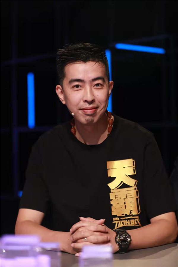 王者爭(zhēng)霸 限定名額！LGD俱樂部明星成員來新華啦！快來一戰(zhàn)高低