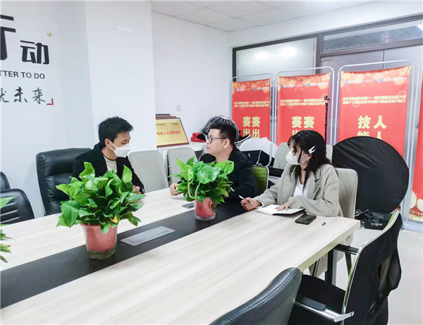 企業(yè)招聘進(jìn)校園，助力學(xué)生高質(zhì)量就業(yè)