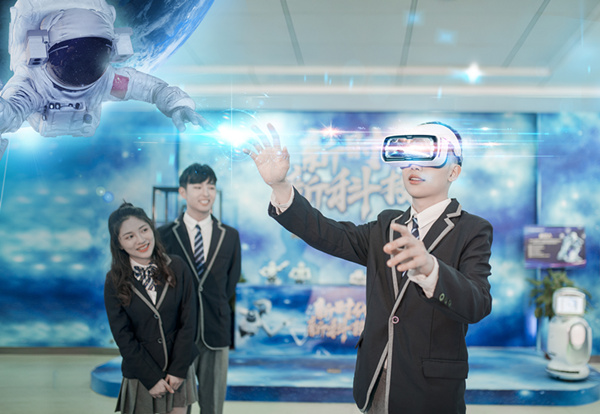 互聯網時代，男生學什么<a href=http://njxh.cn target=_blank class=infotextkey>專業(yè)</a>好？