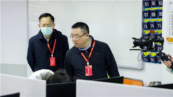 2022年江蘇省廣告行業(yè)設(shè)計(jì)制作職業(yè)技能競(jìng)賽暨全省“紫金獎(jiǎng)”公益?zhèn)鞑ピO(shè)計(jì)大賽在南京新華隆重舉行！