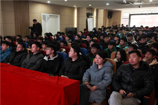 南京新華舉行消防知識宣講活動，提升學(xué)生安全意識