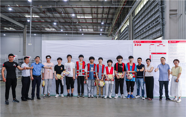 實習(xí)正當時，慰問暖人心 ——南京新華電腦專修學(xué)院慰問京東618項目實習(xí)生