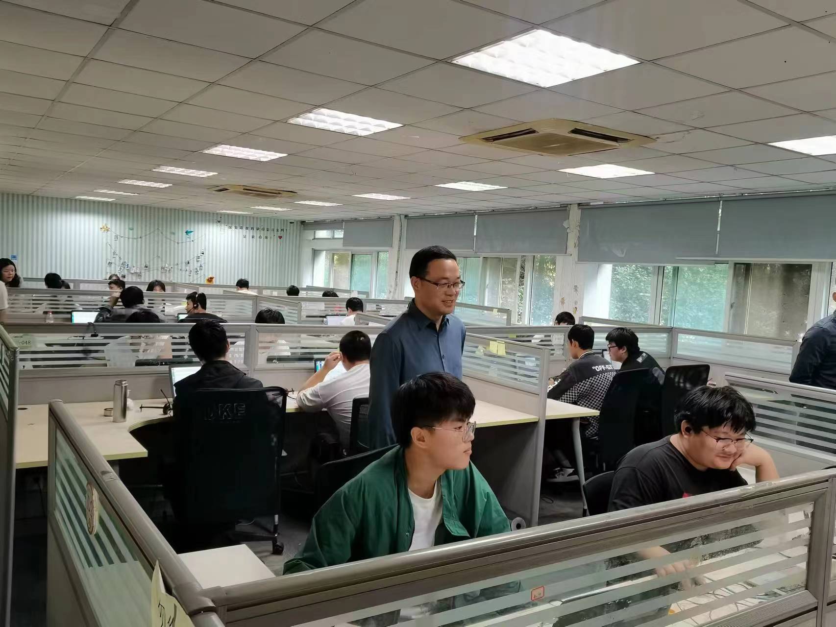 回訪企業(yè)實習學生，關懷職業(yè)成長道路