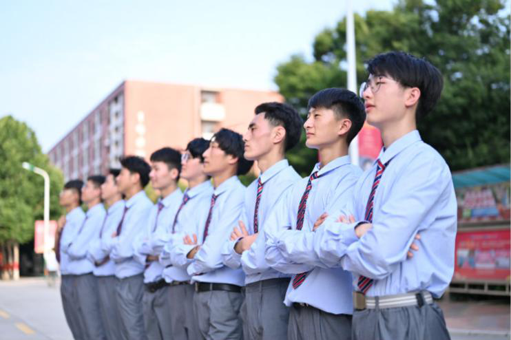 職業(yè)教育托舉新希望，如何選擇一所好學(xué)校？