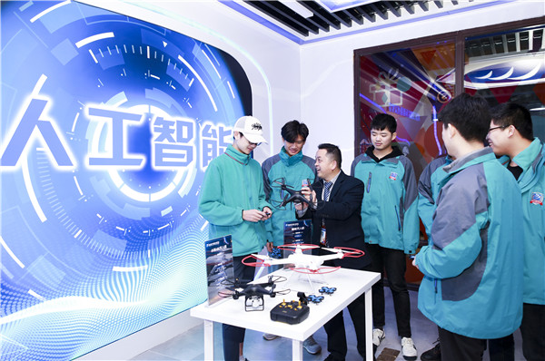 南京新華電腦專修學(xué)院地址，怎么走？