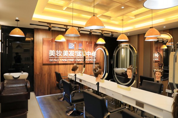 南京新華美妝專業(yè)怎么樣？就業(yè)前景好不好？