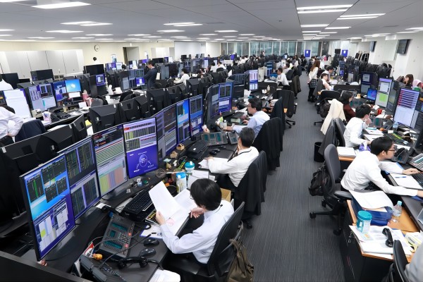 2024年大學(xué)生就業(yè)難題凸顯，技能培訓(xùn)成再就業(yè)新路徑！